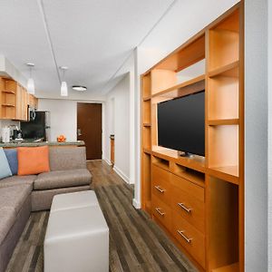 Executive Studio Suite